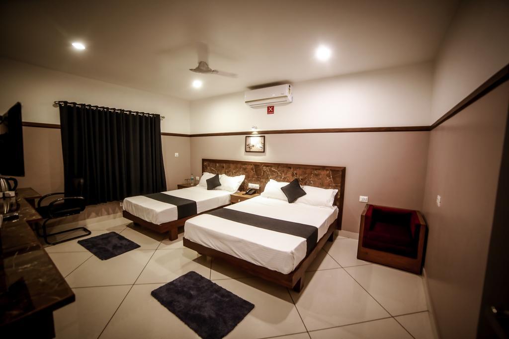 Icon Residency Hotel Kalpetta Exterior photo